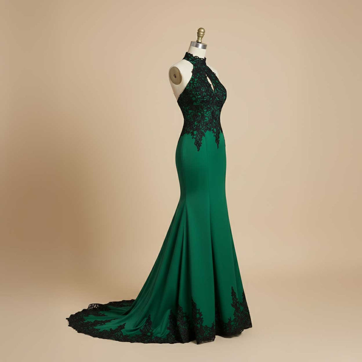 Elegant Black Lace Green Halter Lace Mermaid Prom Evening Dress