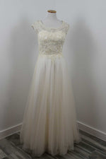 Vintage Boho Style Champagne Lace Wedding Dress