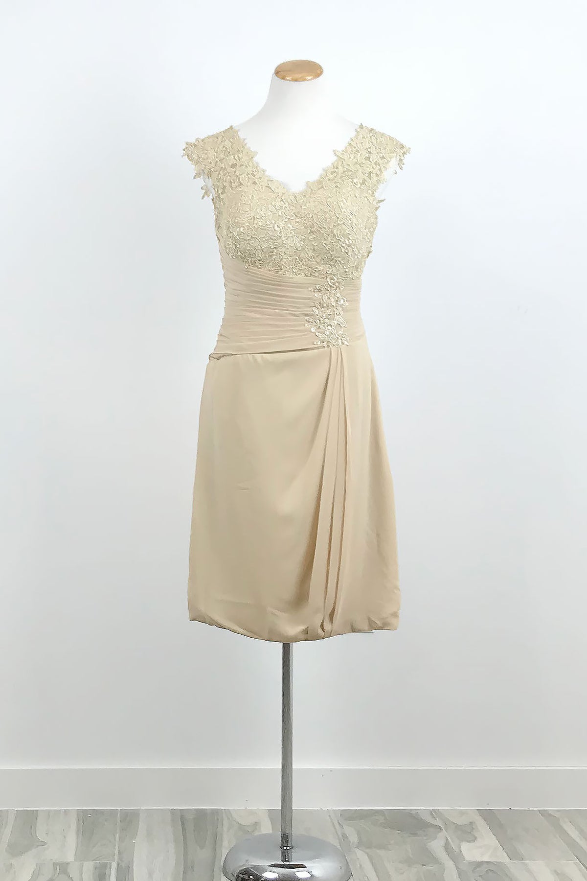 Short Beige Chiffon Lace Mother of Bride Dress XH1031