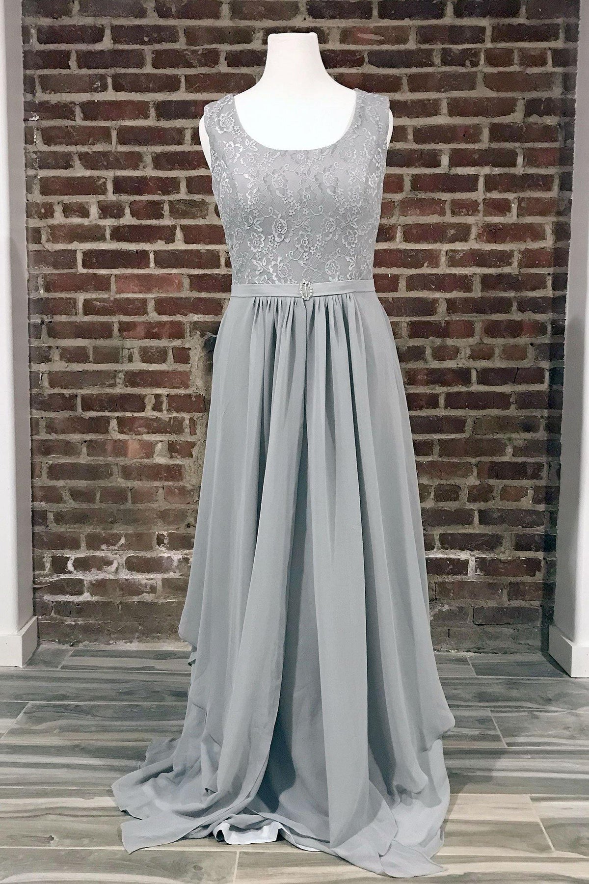 Long Chiffon Gray Sleeveless Formal Evening Gown